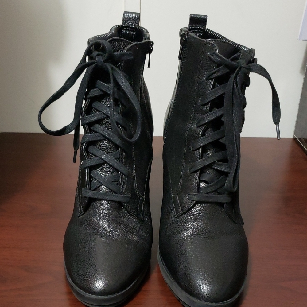 CORSO COMO RYMER‎ Women's 11 Black Lace-Up Ankle Boots